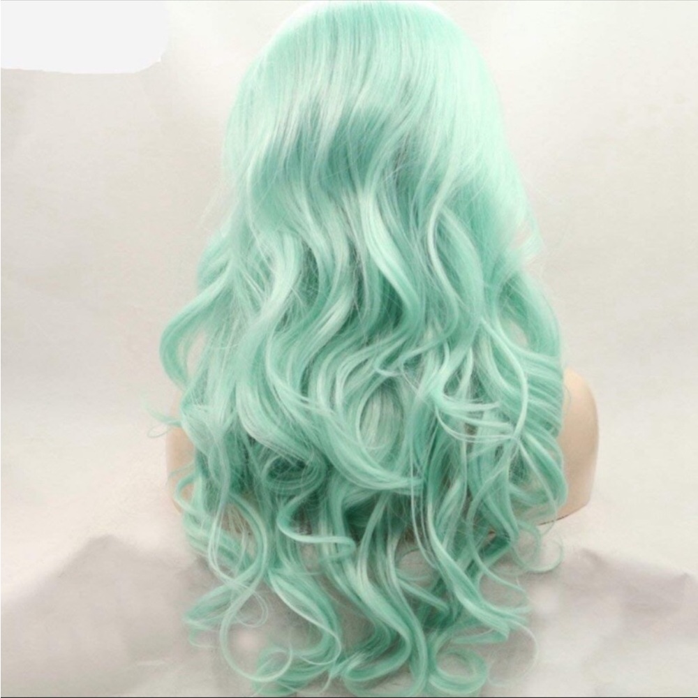 Brand New!!Mint Mermaid 🧜🏼‍♀️ Body Wave Lace -Front Wig - Picture 4 of 4